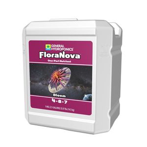 Fert min misto FloranovaBloom9,4L conc PR0008206000021 4N8P2O57K2O4Ca2Mg2S0,01B0,1Fe0,03Mn Fluido1,53gLlote103122611172D